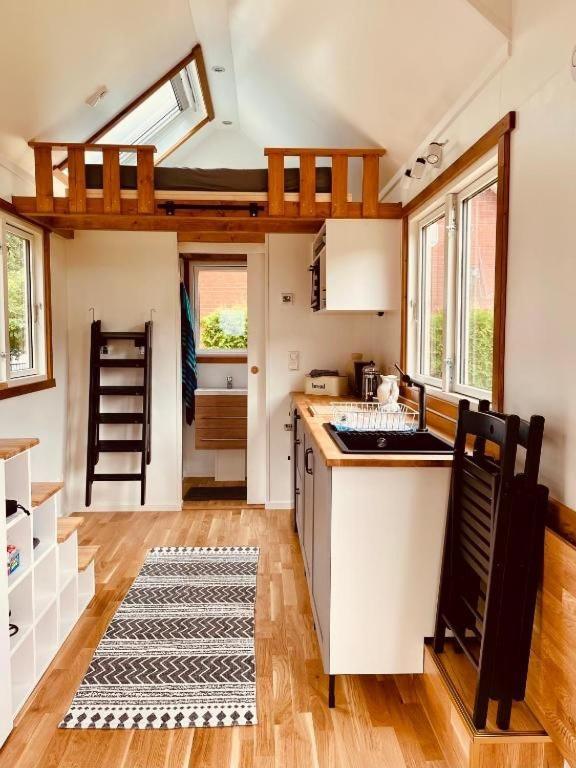 Tiny House Fleesensee Mit Eigenem Garten Und Nur Wenige Meter Vom Seeufer Ґерен-Леббін Екстер'єр фото
